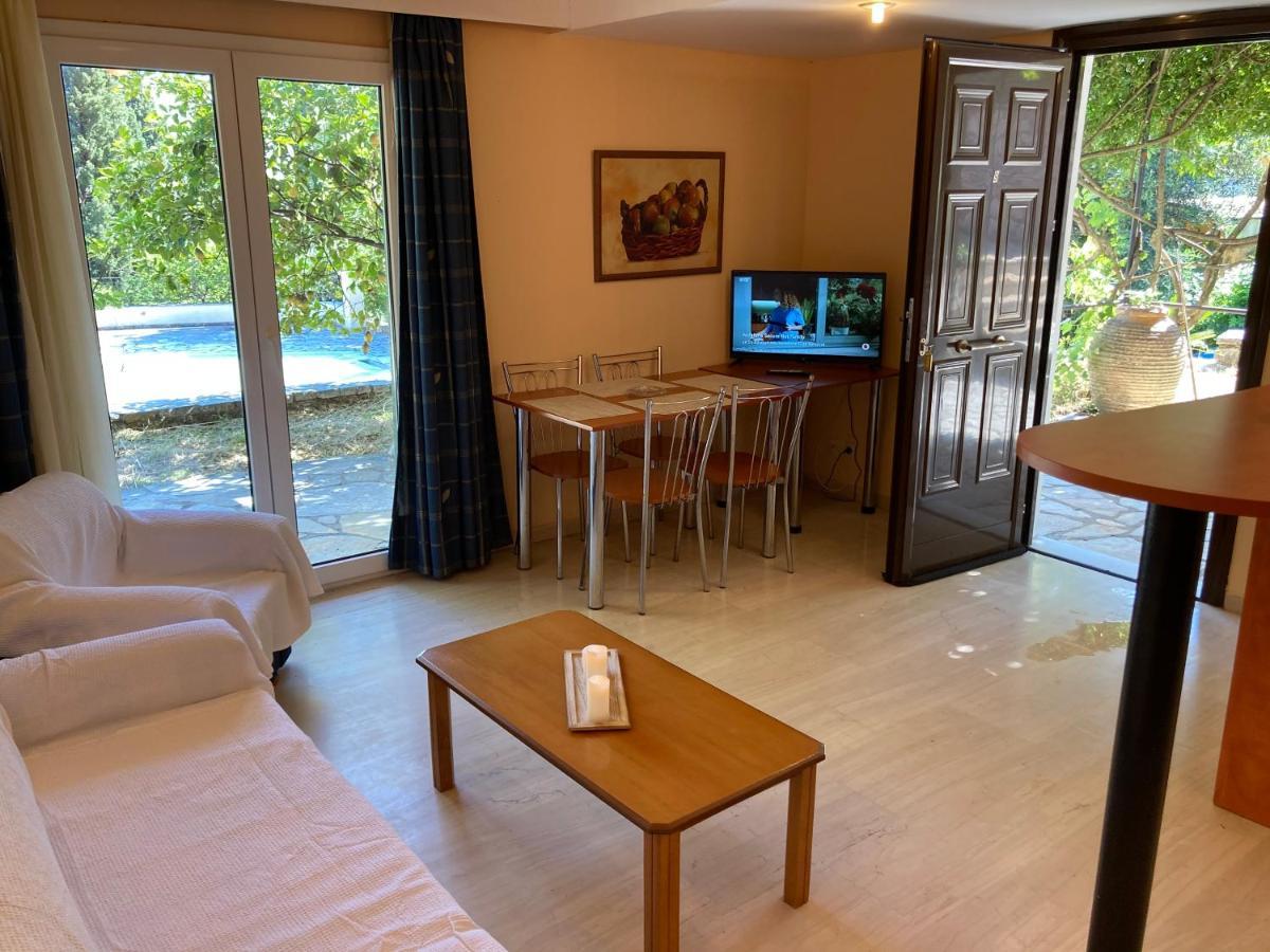 Aliki'S Comfortable Holiday Apartments-Great Location Nisaki  Eksteriør billede