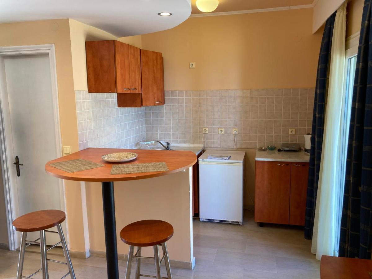 Aliki'S Comfortable Holiday Apartments-Great Location Nisaki  Eksteriør billede