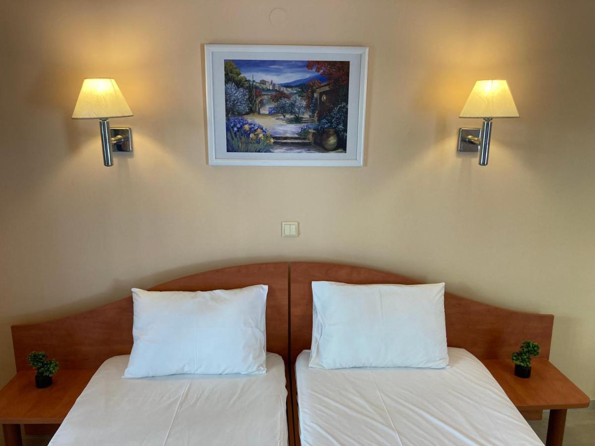 Aliki'S Comfortable Holiday Apartments-Great Location Nisaki  Eksteriør billede